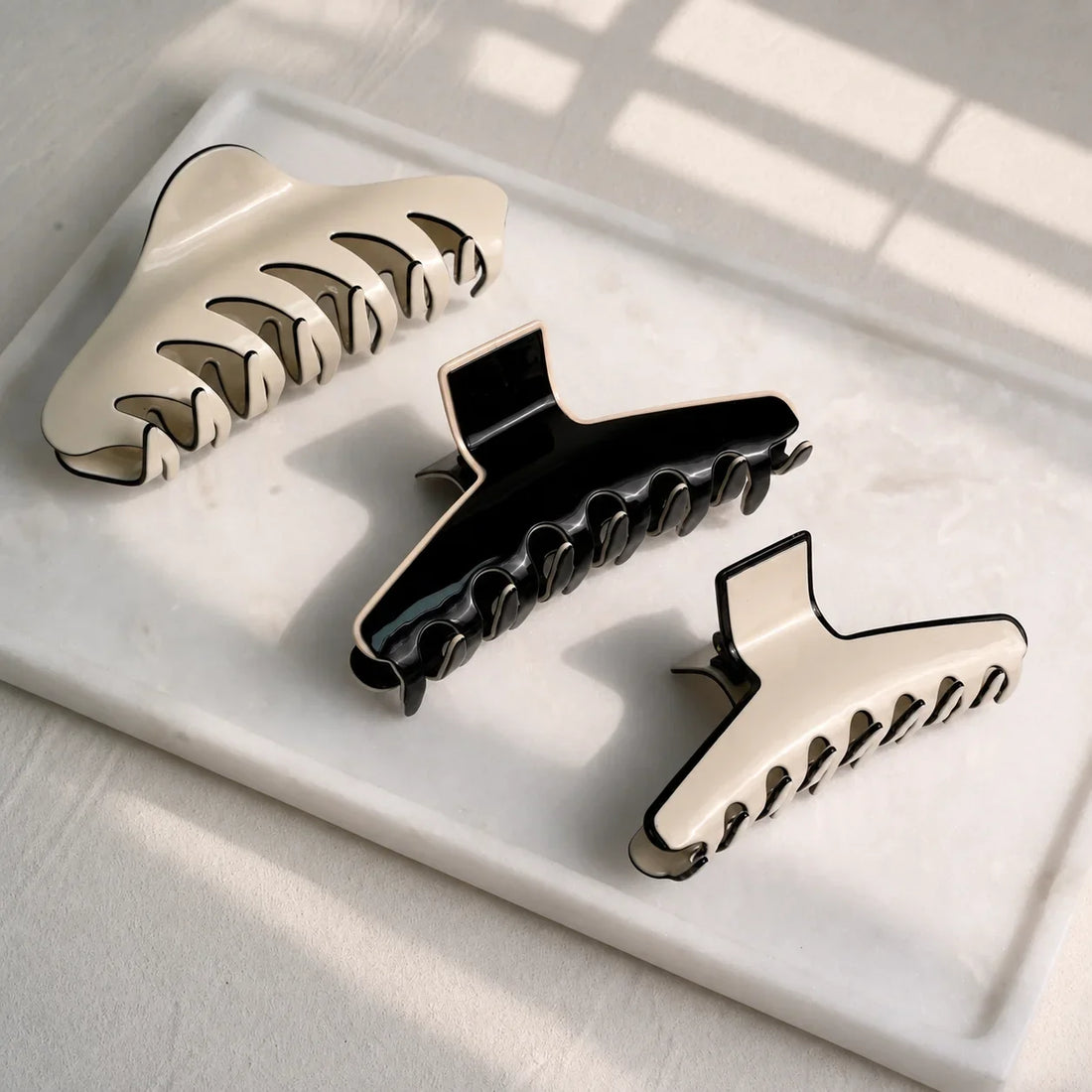 How to Choose the Right Claw Clip Size for Your Hair Type
